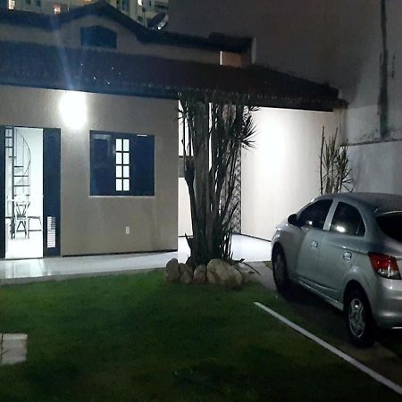 Casa Confortavel Por Temporada Lägenhet Fortaleza  Exteriör bild